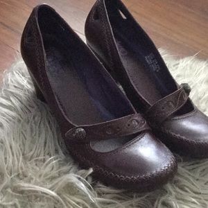 Indigo by Clarks short heels.